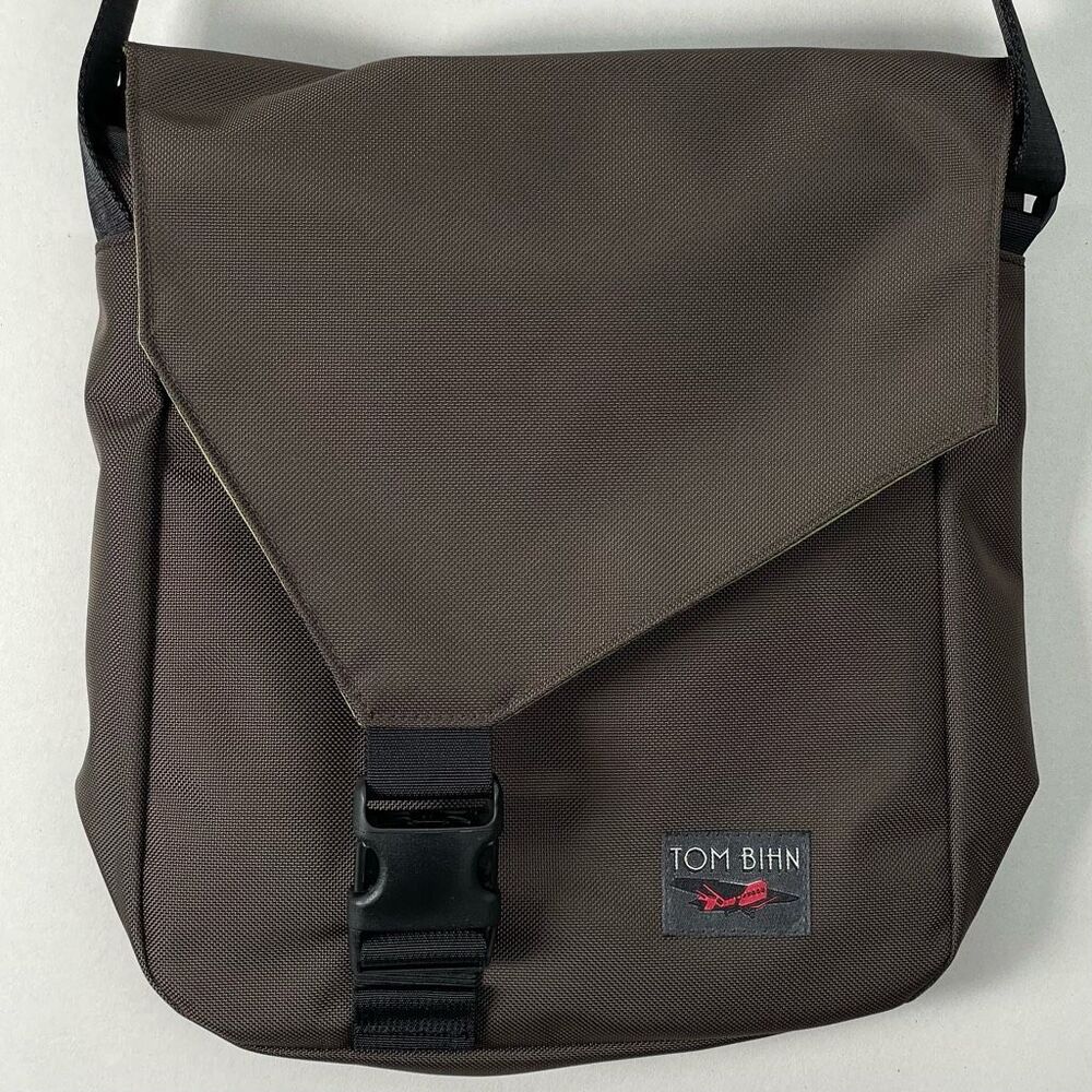 Tom Bihn Medium Cafe Bag Crossbody Made in USA Travel Ursa Brown Ballistic Moss